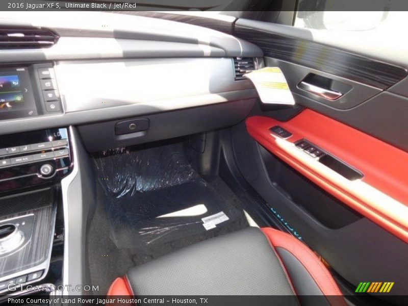Ultimate Black / Jet/Red 2016 Jaguar XF S