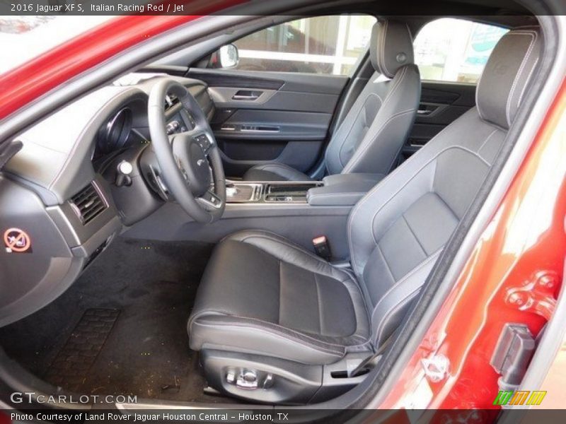 Italian Racing Red / Jet 2016 Jaguar XF S