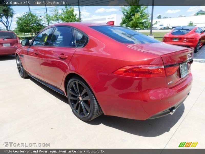 Italian Racing Red / Jet 2016 Jaguar XF S