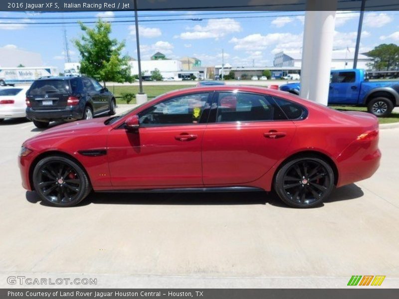 Italian Racing Red / Jet 2016 Jaguar XF S