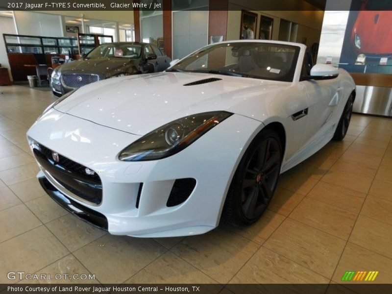 Front 3/4 View of 2017 F-TYPE S Convertible