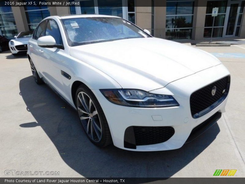 Front 3/4 View of 2016 XF S