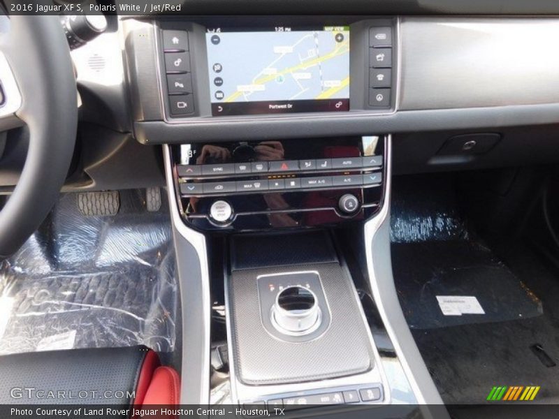 Polaris White / Jet/Red 2016 Jaguar XF S