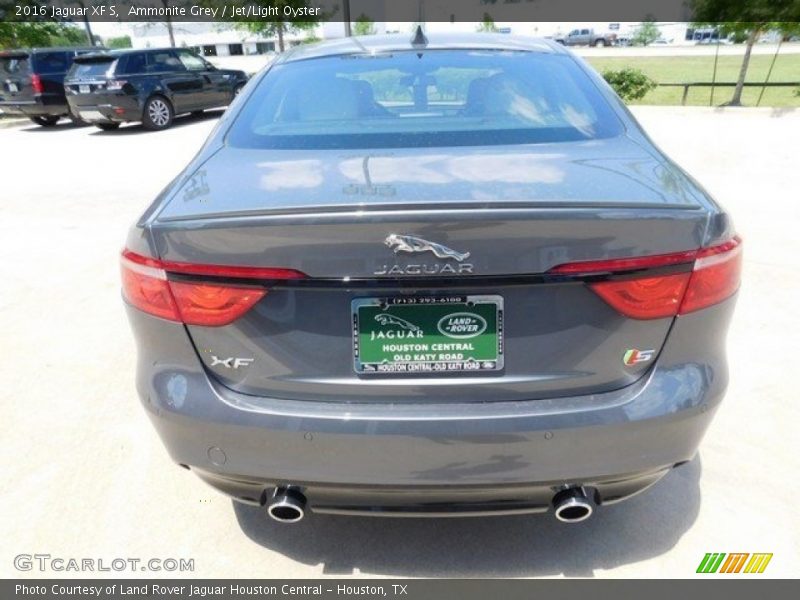 Ammonite Grey / Jet/Light Oyster 2016 Jaguar XF S