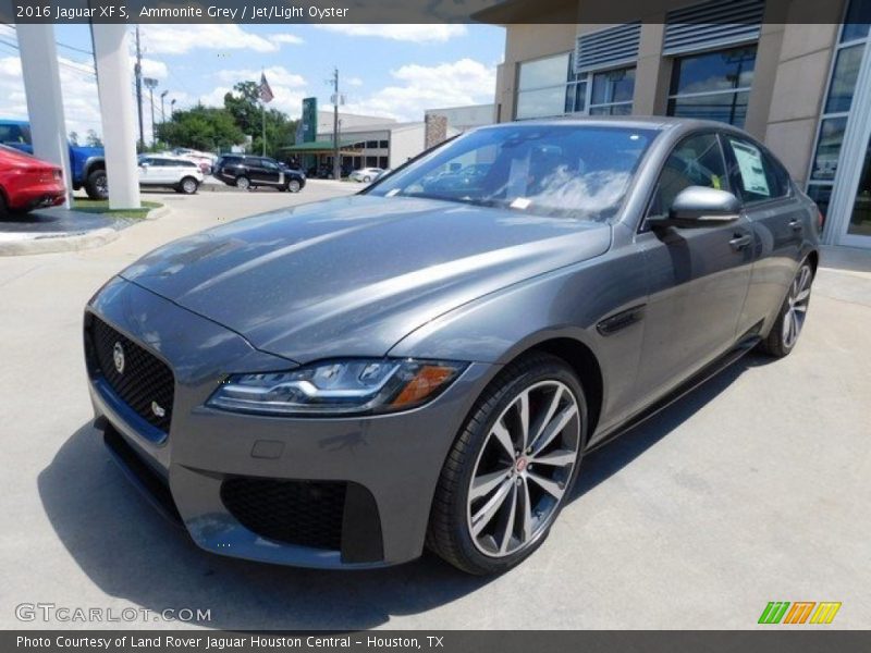 Ammonite Grey / Jet/Light Oyster 2016 Jaguar XF S