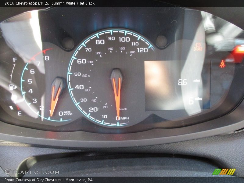 Summit White / Jet Black 2016 Chevrolet Spark LS