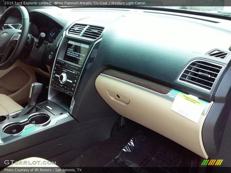 White Platinum Metallic Tri-Coat / Medium Light Camel 2016 Ford Explorer Limited
