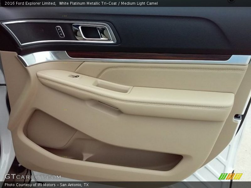White Platinum Metallic Tri-Coat / Medium Light Camel 2016 Ford Explorer Limited