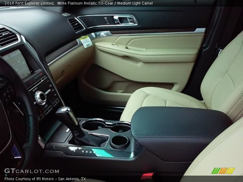 White Platinum Metallic Tri-Coat / Medium Light Camel 2016 Ford Explorer Limited