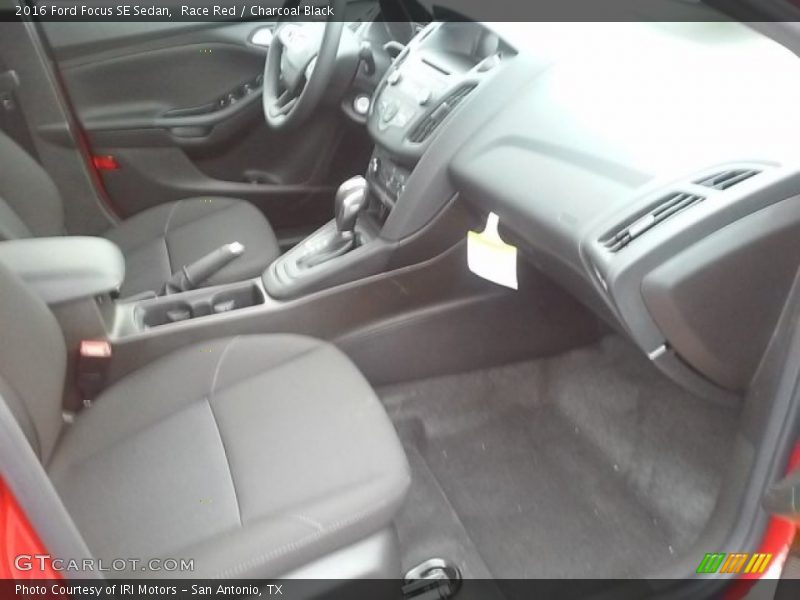 Race Red / Charcoal Black 2016 Ford Focus SE Sedan