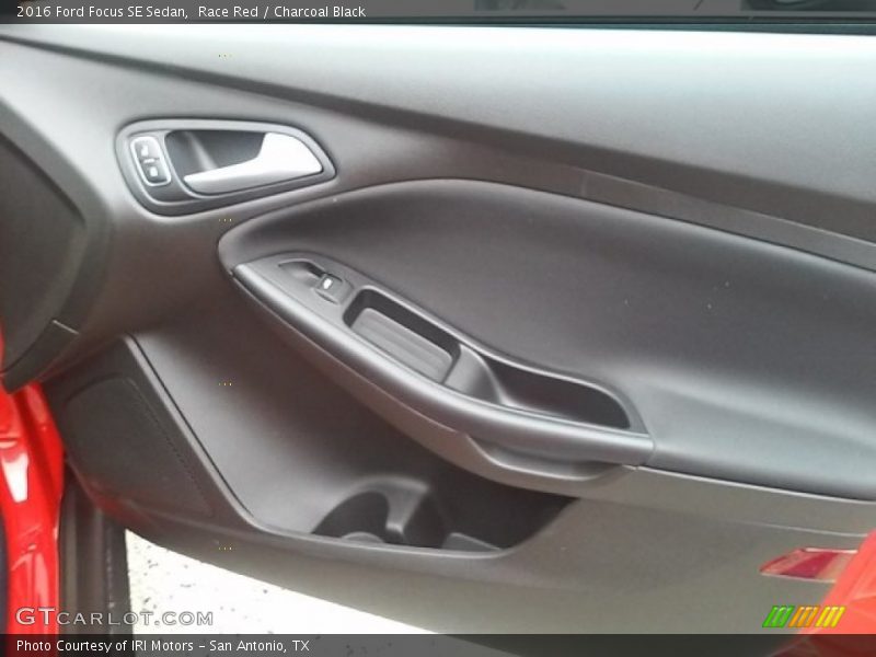 Race Red / Charcoal Black 2016 Ford Focus SE Sedan
