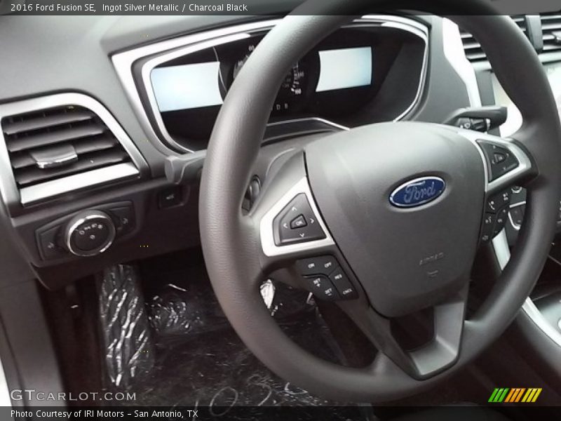 Ingot Silver Metallic / Charcoal Black 2016 Ford Fusion SE