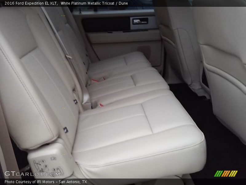 White Platinum Metallic Tricoat / Dune 2016 Ford Expedition EL XLT