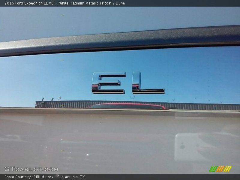 White Platinum Metallic Tricoat / Dune 2016 Ford Expedition EL XLT