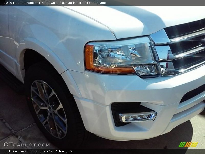 White Platinum Metallic Tricoat / Dune 2016 Ford Expedition EL XLT