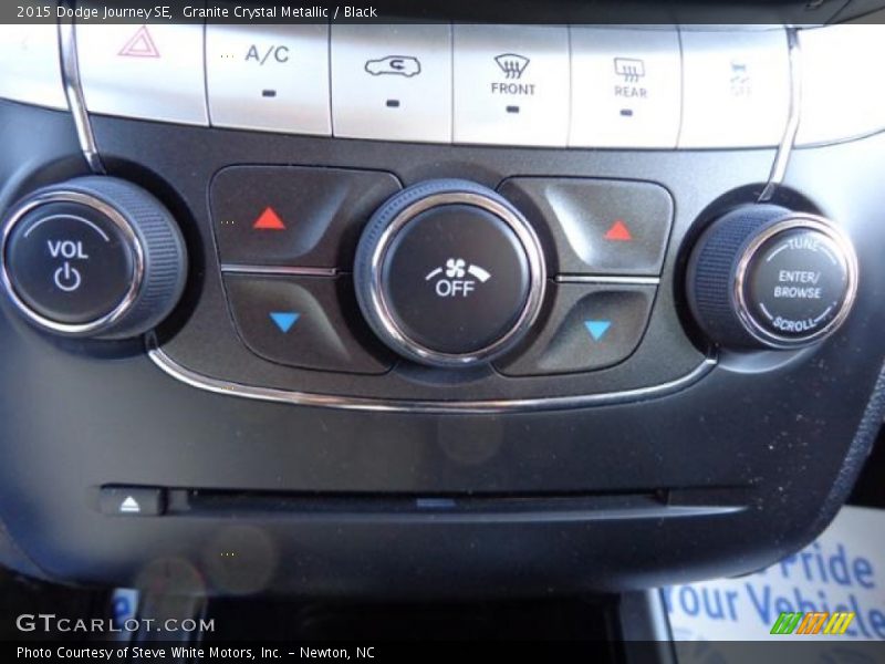 Granite Crystal Metallic / Black 2015 Dodge Journey SE