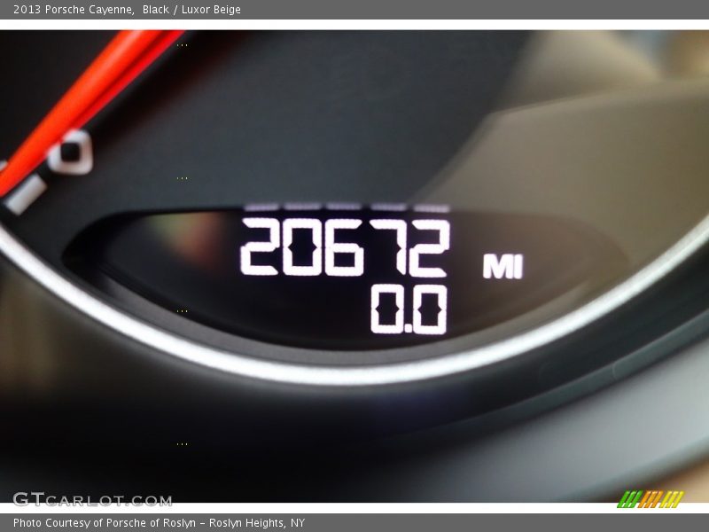 Black / Luxor Beige 2013 Porsche Cayenne