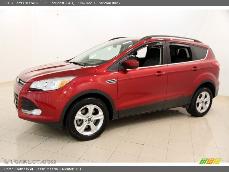 Front 3/4 View of 2014 Escape SE 1.6L EcoBoost 4WD