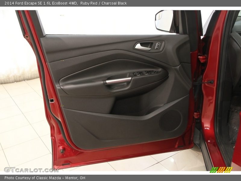 Door Panel of 2014 Escape SE 1.6L EcoBoost 4WD