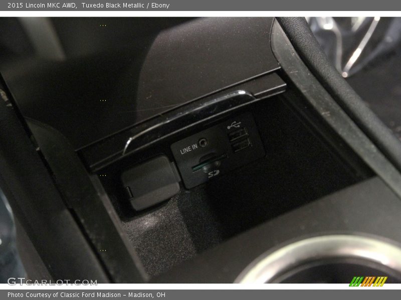 Tuxedo Black Metallic / Ebony 2015 Lincoln MKC AWD