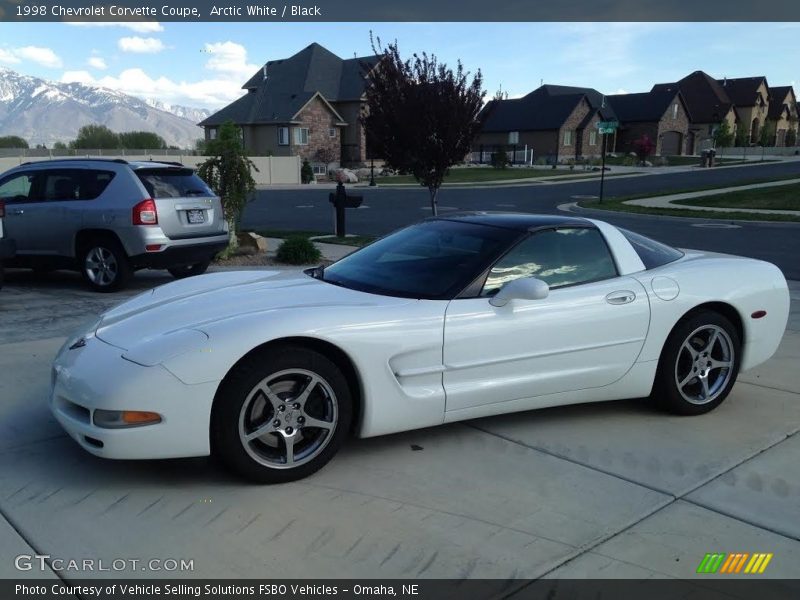 Front 3/4 View of 1998 Corvette Coupe