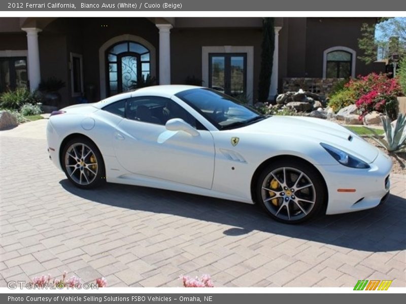 Bianco Avus (White) / Cuoio (Beige) 2012 Ferrari California