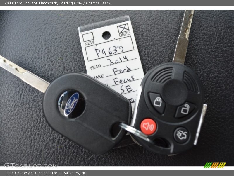 Sterling Gray / Charcoal Black 2014 Ford Focus SE Hatchback