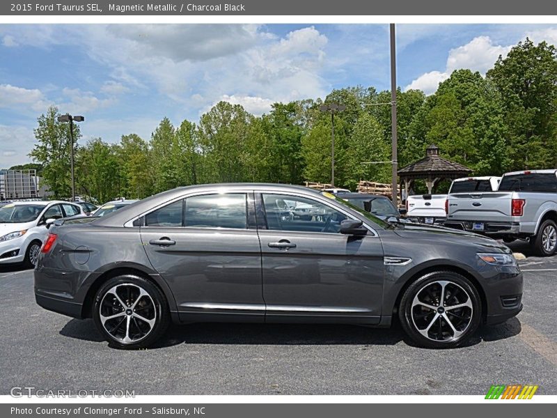 Magnetic Metallic / Charcoal Black 2015 Ford Taurus SEL