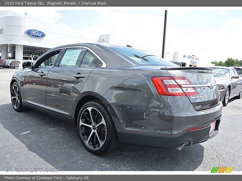 Magnetic Metallic / Charcoal Black 2015 Ford Taurus SEL