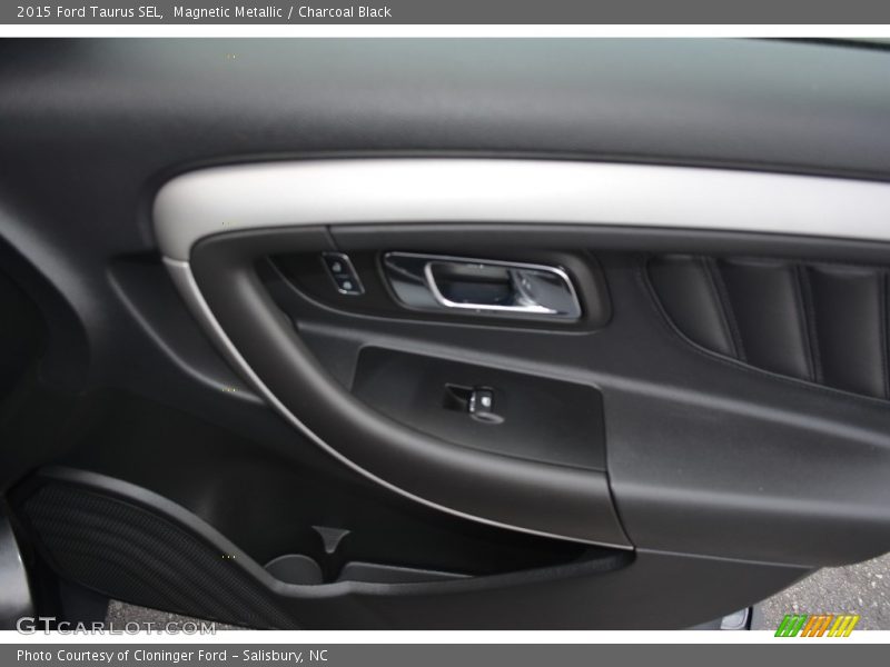 Magnetic Metallic / Charcoal Black 2015 Ford Taurus SEL