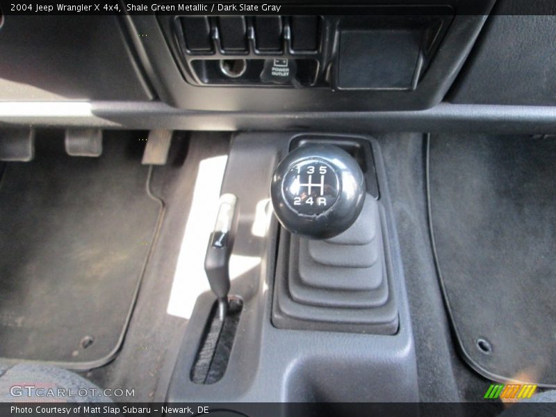 Shale Green Metallic / Dark Slate Gray 2004 Jeep Wrangler X 4x4