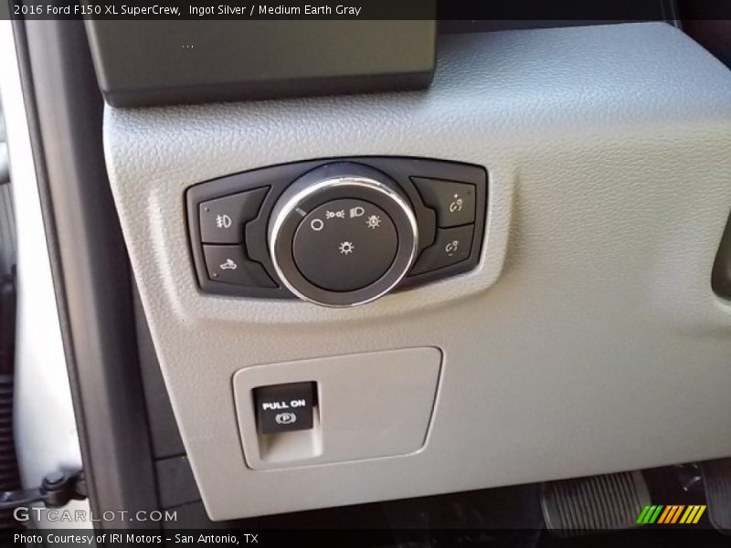 Ingot Silver / Medium Earth Gray 2016 Ford F150 XL SuperCrew
