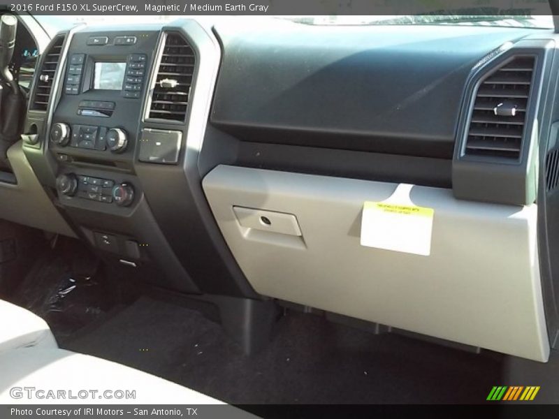 Magnetic / Medium Earth Gray 2016 Ford F150 XL SuperCrew