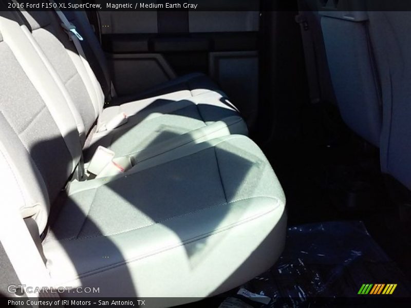 Magnetic / Medium Earth Gray 2016 Ford F150 XL SuperCrew