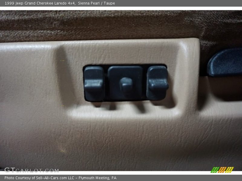 Sienna Pearl / Taupe 1999 Jeep Grand Cherokee Laredo 4x4