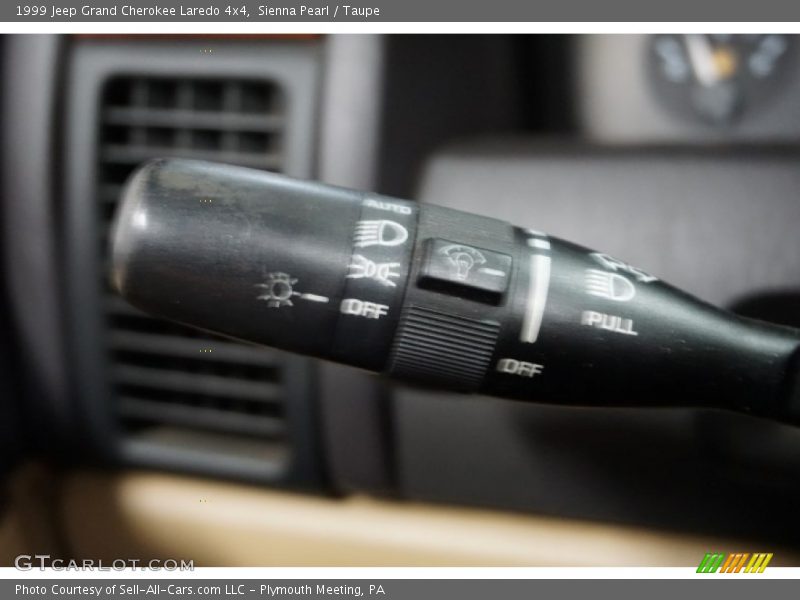Sienna Pearl / Taupe 1999 Jeep Grand Cherokee Laredo 4x4