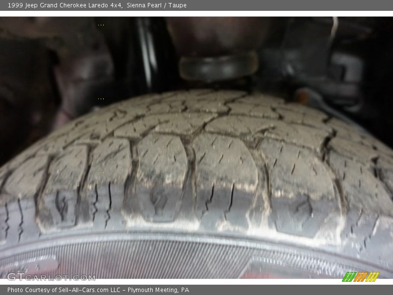 Sienna Pearl / Taupe 1999 Jeep Grand Cherokee Laredo 4x4