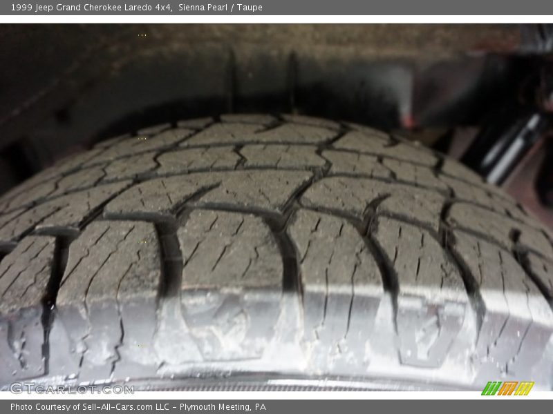 Sienna Pearl / Taupe 1999 Jeep Grand Cherokee Laredo 4x4