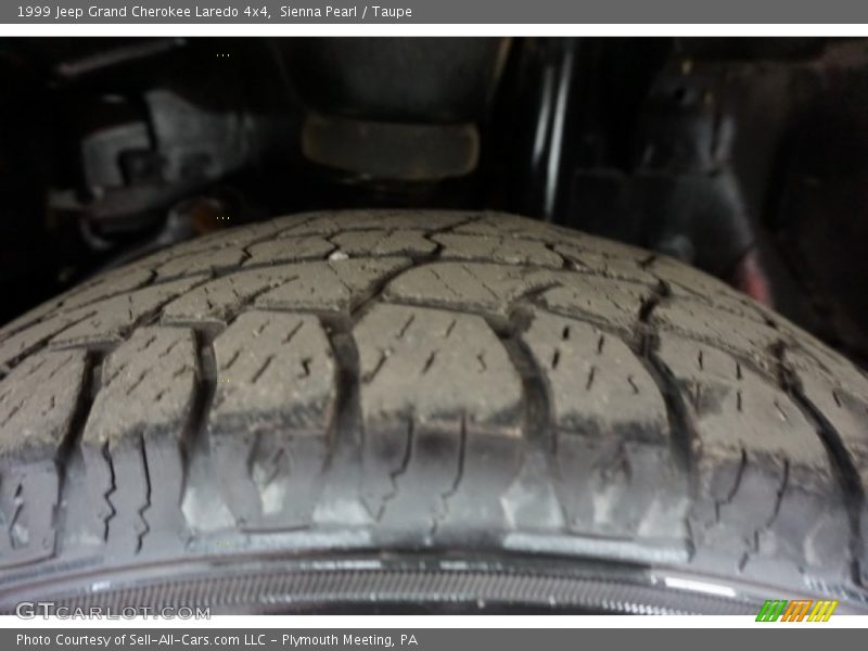 Sienna Pearl / Taupe 1999 Jeep Grand Cherokee Laredo 4x4