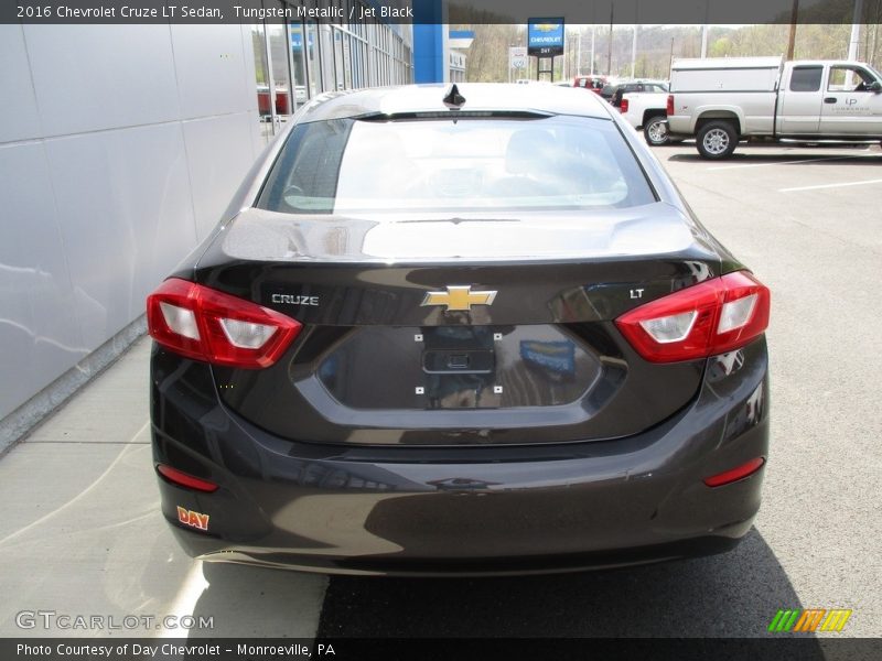 Tungsten Metallic / Jet Black 2016 Chevrolet Cruze LT Sedan