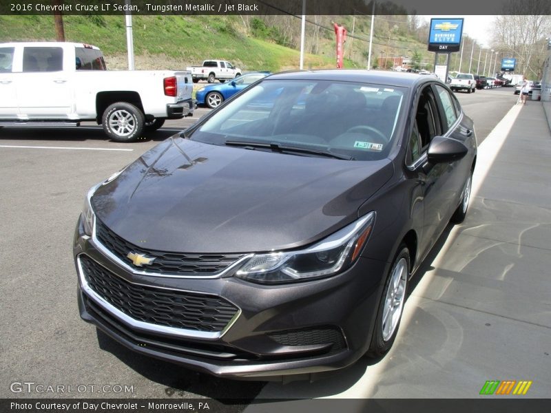 Tungsten Metallic / Jet Black 2016 Chevrolet Cruze LT Sedan