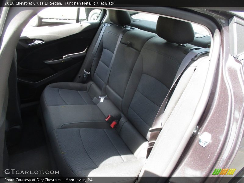 Tungsten Metallic / Jet Black 2016 Chevrolet Cruze LT Sedan