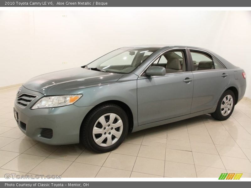 Front 3/4 View of 2010 Camry LE V6