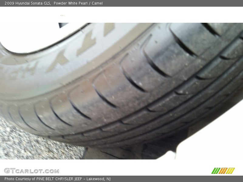Powder White Pearl / Camel 2009 Hyundai Sonata GLS