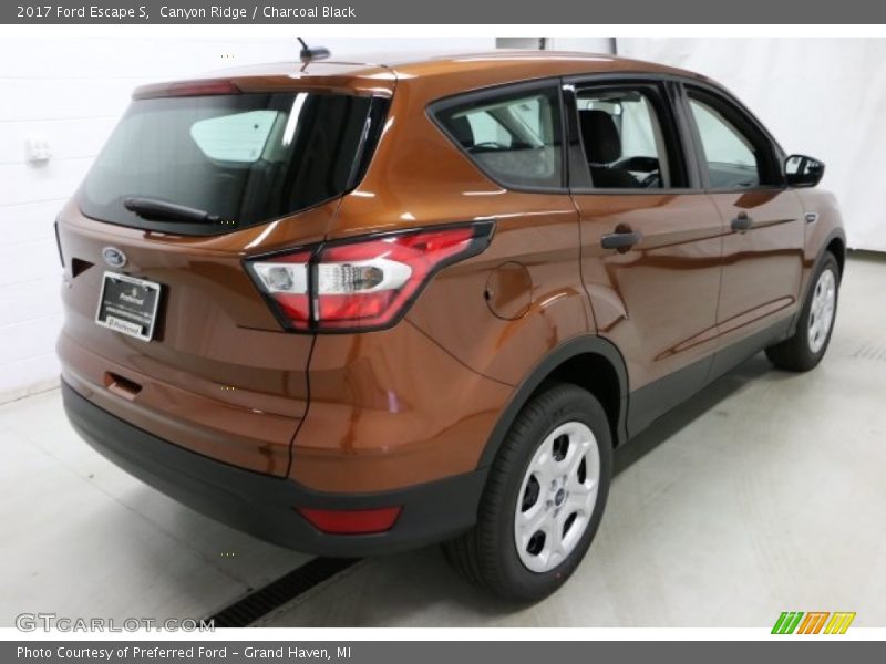 Canyon Ridge / Charcoal Black 2017 Ford Escape S