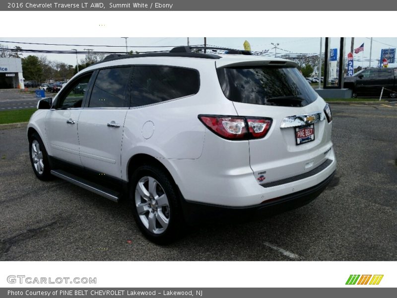 Summit White / Ebony 2016 Chevrolet Traverse LT AWD
