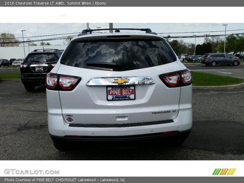 Summit White / Ebony 2016 Chevrolet Traverse LT AWD