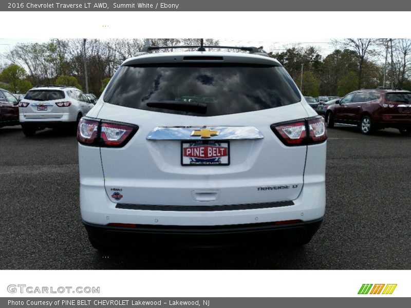 Summit White / Ebony 2016 Chevrolet Traverse LT AWD