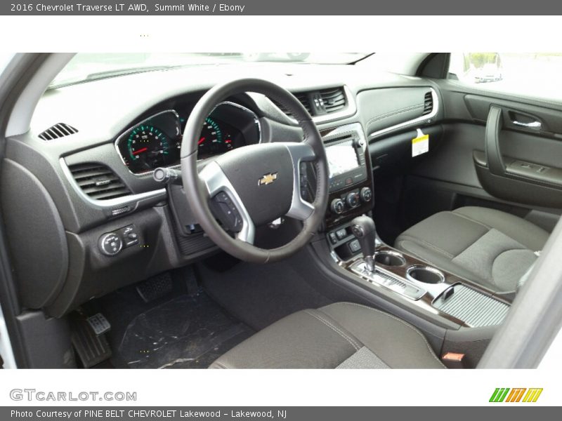 Summit White / Ebony 2016 Chevrolet Traverse LT AWD