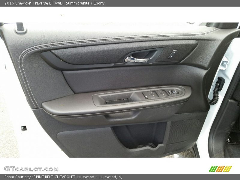 Summit White / Ebony 2016 Chevrolet Traverse LT AWD